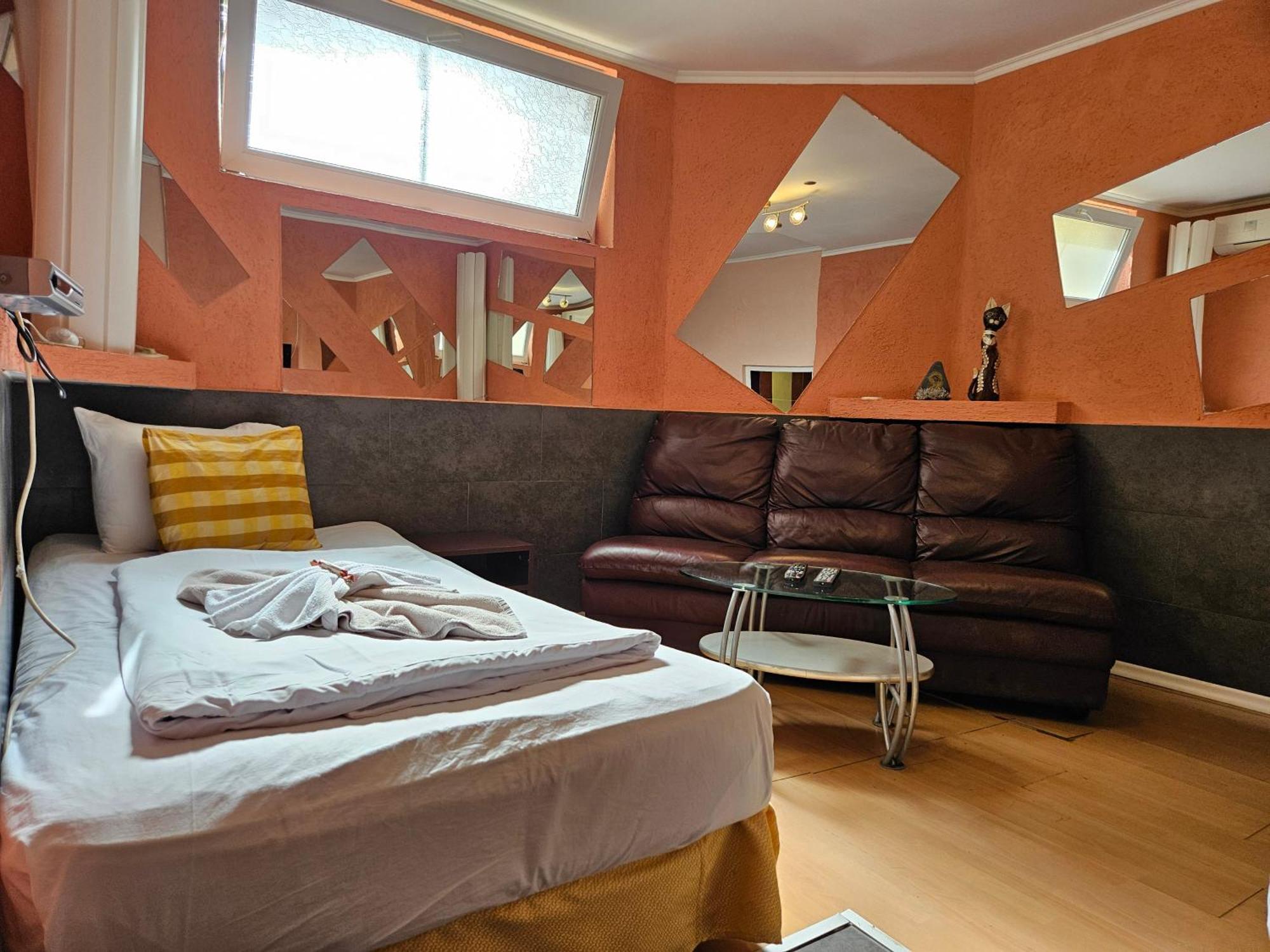 Paralax Hotel Varna Exterior photo