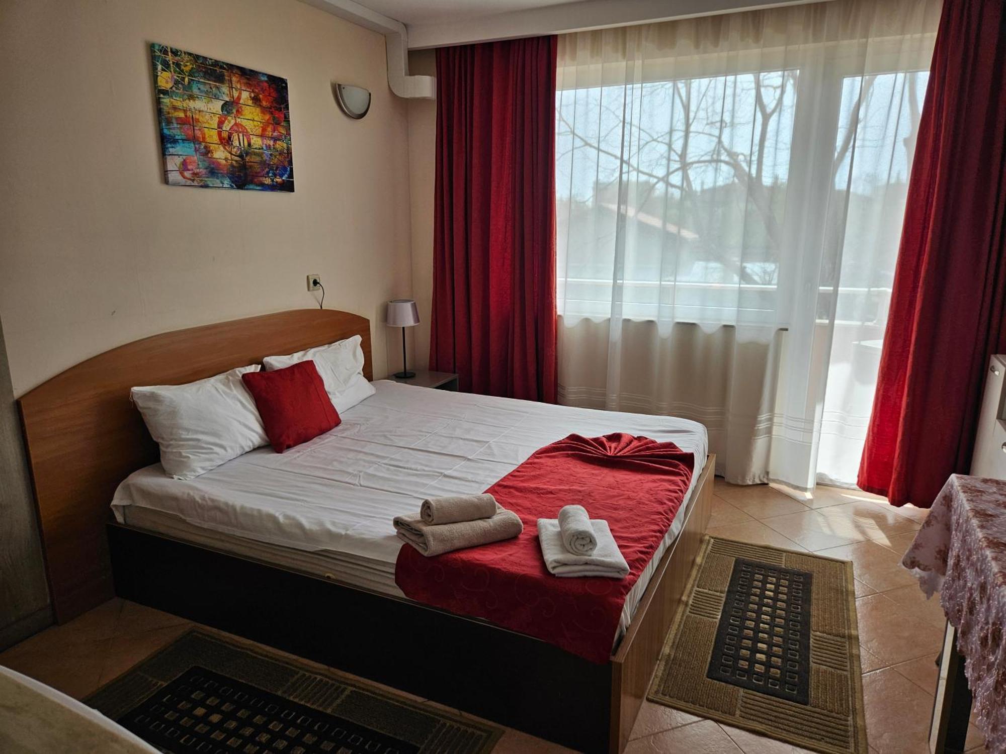 Paralax Hotel Varna Exterior photo